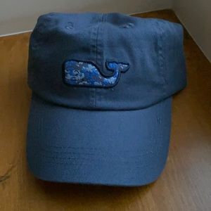 Vineyard vines classic hat with camouflage whale
